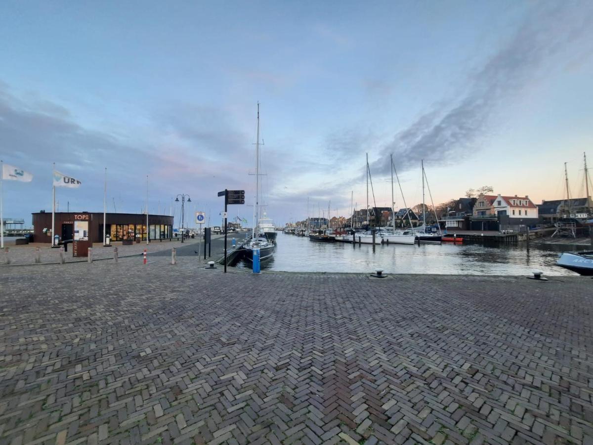 Bij De Haven Op Urk Apartment ภายนอก รูปภาพ